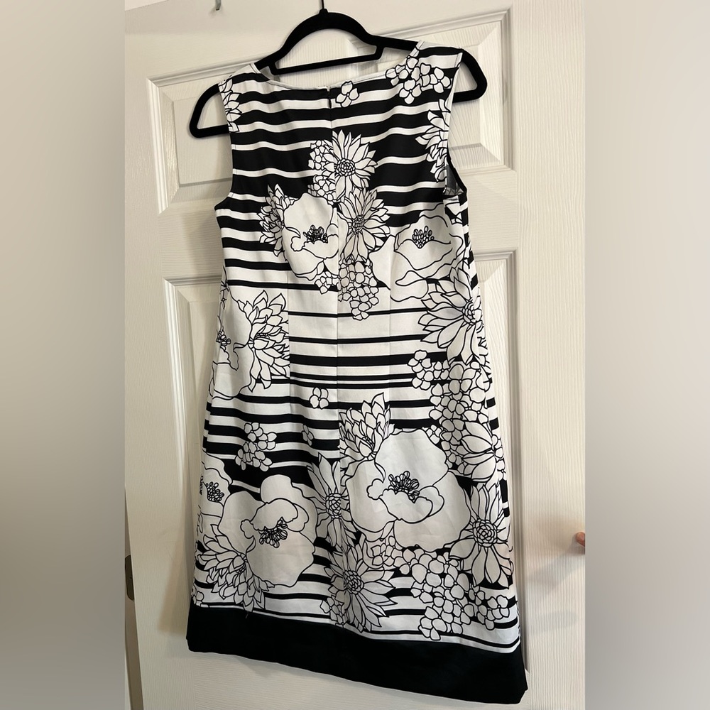 EUC black and white shift dress